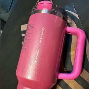 WINTER PINK STANLEY X STARBUCKS 2024